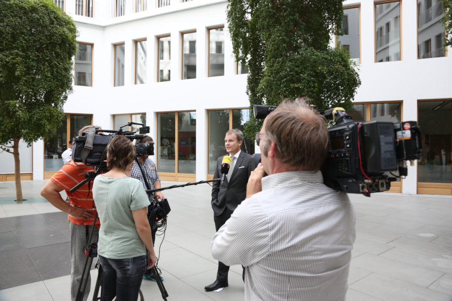 Eine Umfrage über Stromanbieter - das Ergebnis ist erschütternd