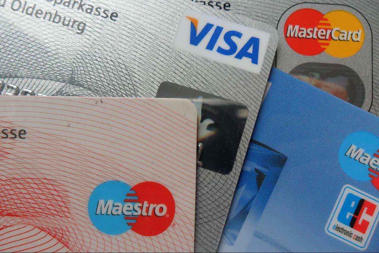 Nutzen Sie cardscout.de für eine Kreditkarten-Vergleich