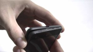 Extra SIM-Karte und Handy für Kinder