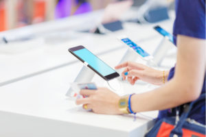 Handy auf Raten kaufen: Was sind die Vor- und Nachteile?