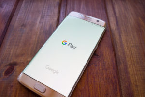 Google Pay in Deutschland: So funktioniert Bezahlen per Smartphone