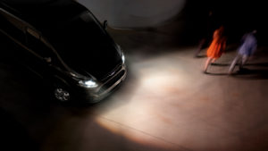 No uses lentillas progresivas si conduces de noche