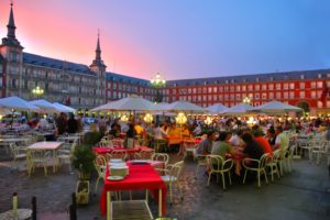 Madrid fes, paraíso turístico lleno de cultura gastronomía y arte.