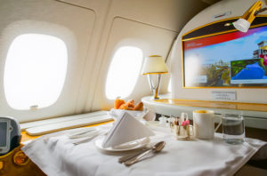 la aerolínea Singapore Airlines cuenta con la Clase Suite, la mas costosa en vuelos