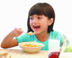 El desayuno diario es fundamental para una buena nutrición en los niños