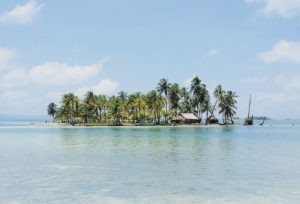 Existen muchos lugares para visitar cuando pensamos donde ir en abril.