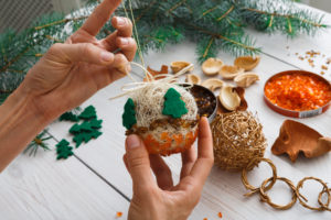 5 fáciles decoraciones de navidad hechas a mano