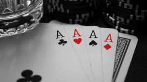 Le poker en ligne cartonne !