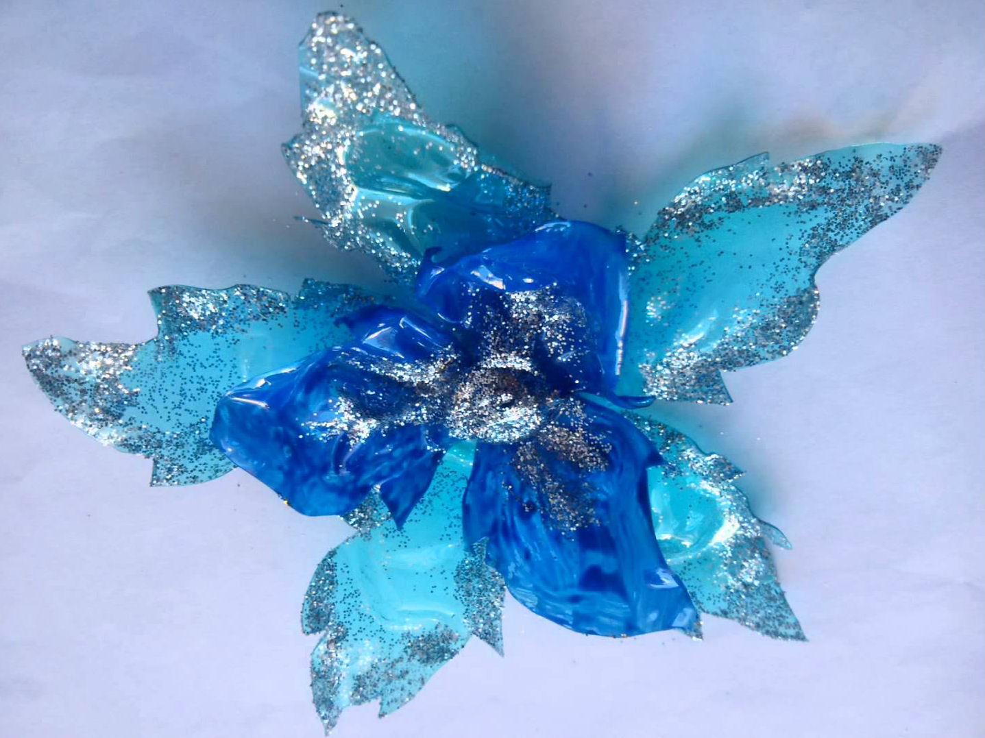 Come riciclare bottiglie di plastica a Natale