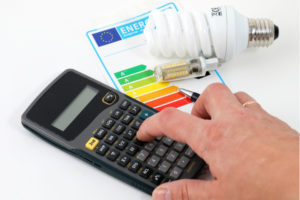 Bonus luce: ecco quali sono i requisiti per pagare meno in bolletta