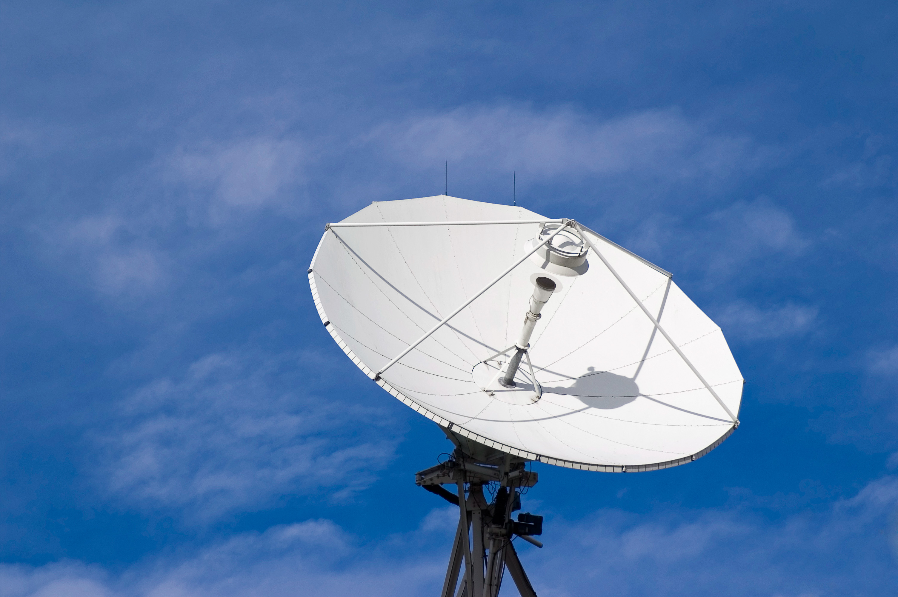 Features satellite tv