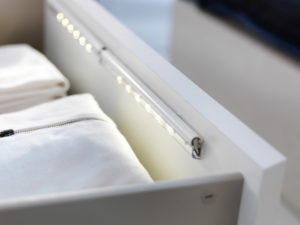 Buying the Best Battery Lamps in the Market