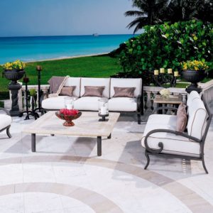 Choosing the type of material of patio furniture