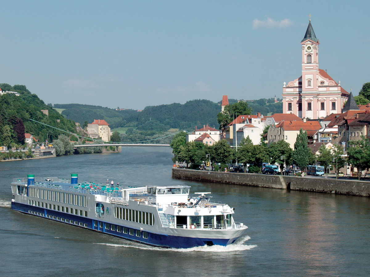 European river cruises give travelers the best of both worlds