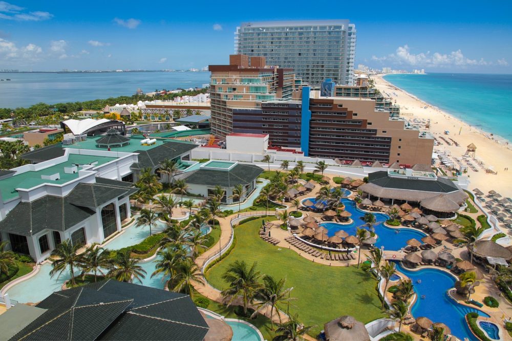 Discover How to Save on Cancun - Mexico Hotels