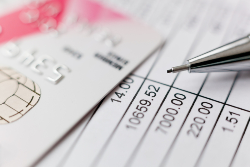 What are the advantages and disadvantages of a money market account?